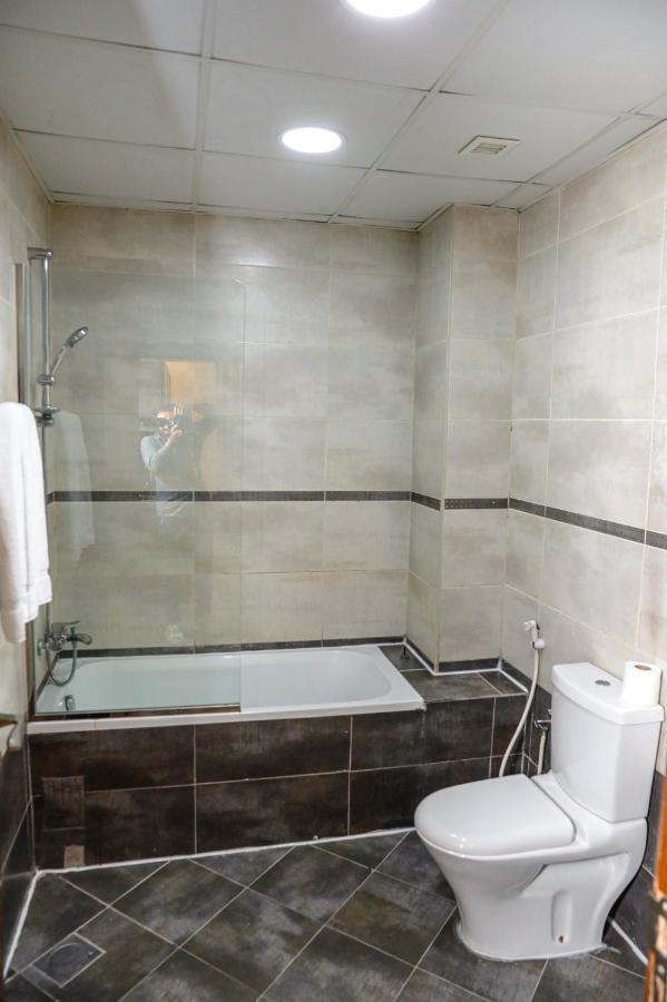 Tangier Tower Hotel Al-Manamah Bagian luar foto